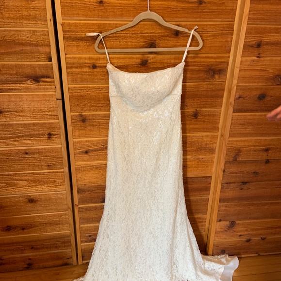 Wedding Dress - Picture 5 of 10